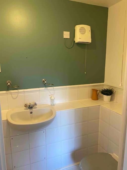 Canal-Flat Near Stratford International Station Apartment London Bagian luar foto