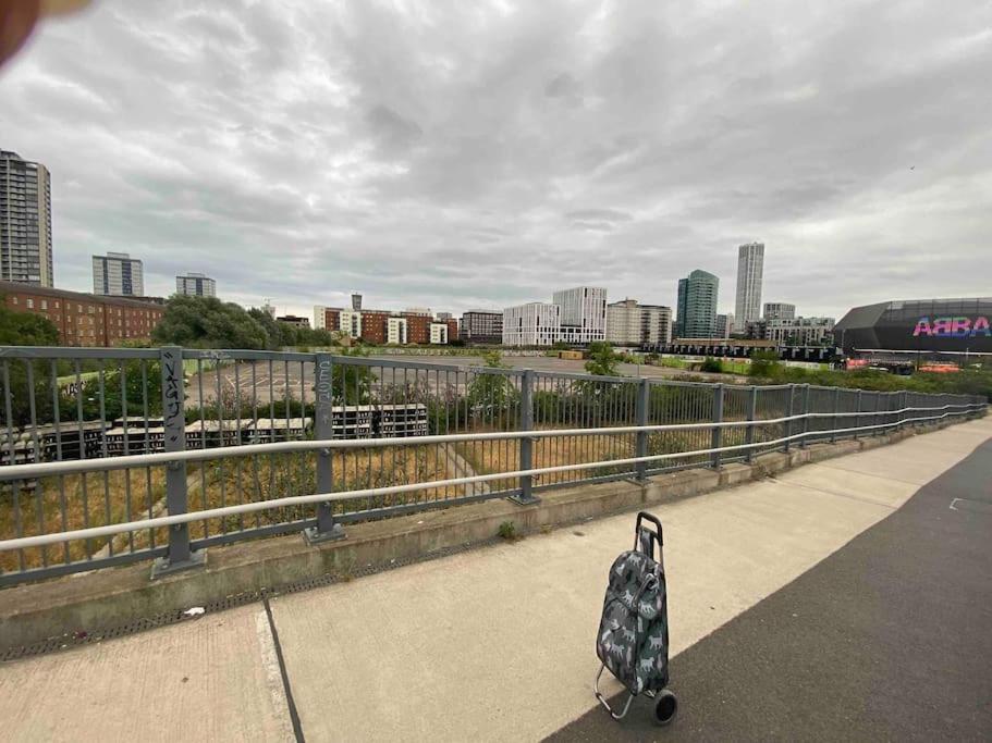 Canal-Flat Near Stratford International Station Apartment London Bagian luar foto